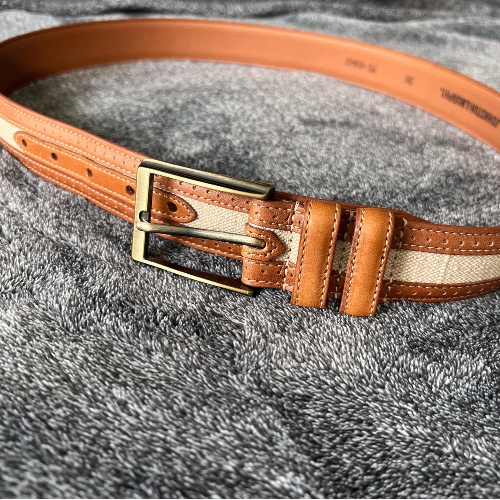 Elegant Tan and Brown Leather Belt with Classic Design